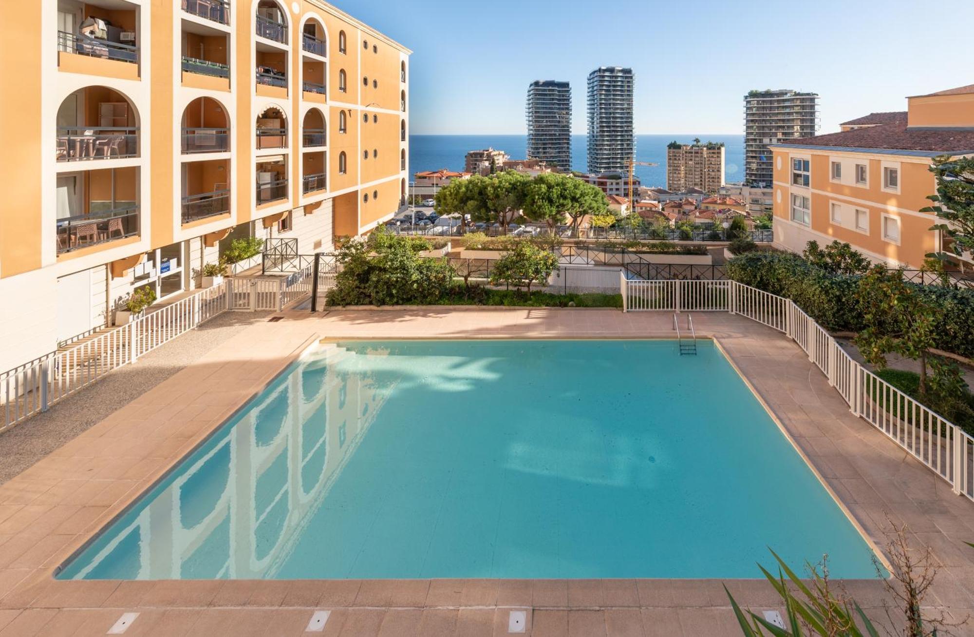 בוסוליי Monaco Border Luxury Suite - Sea View - Pool מראה חיצוני תמונה