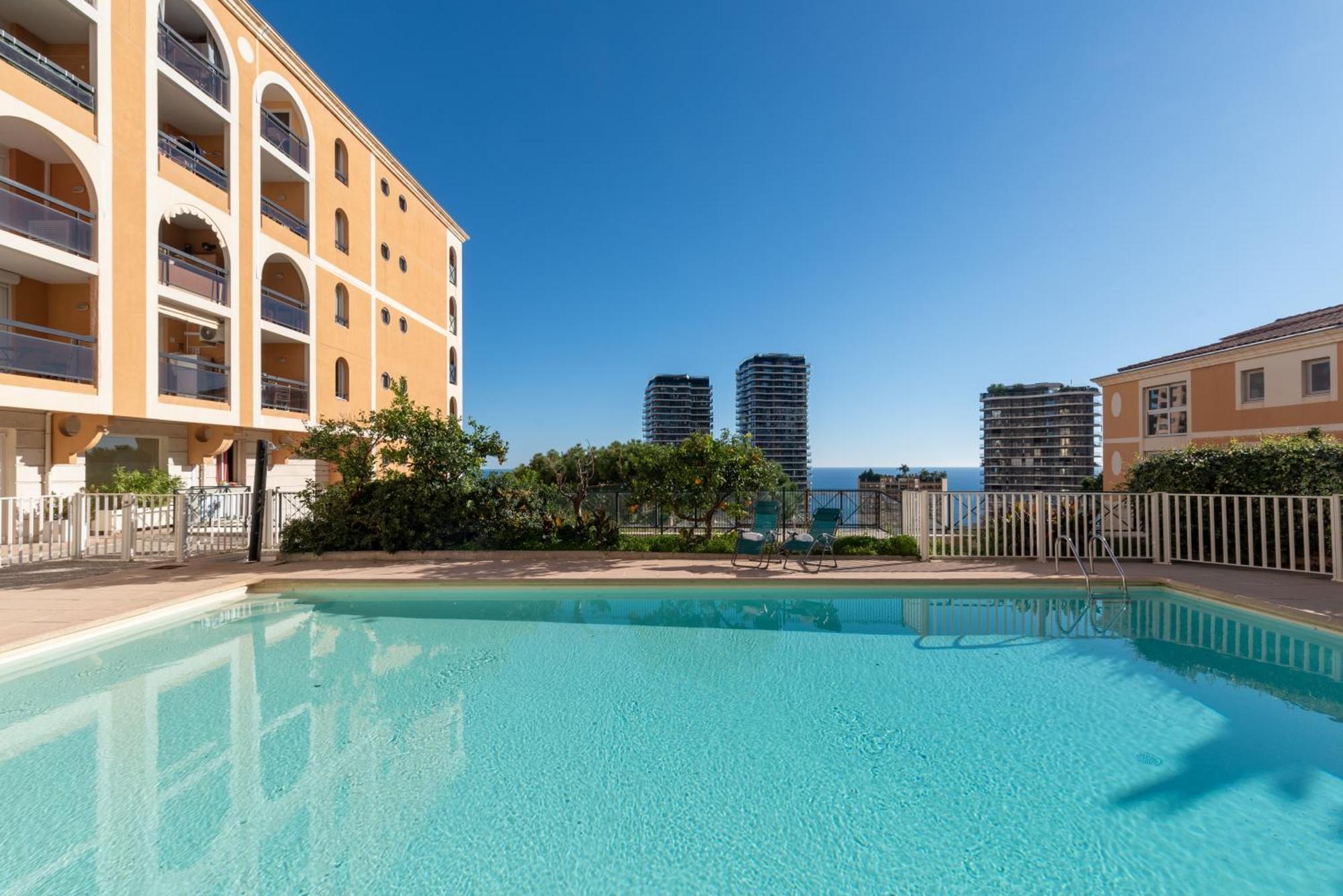 בוסוליי Monaco Border Luxury Suite - Sea View - Pool מראה חיצוני תמונה